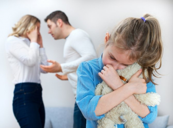 Как объяснить развод родителей ребенку: защищаем ребенка от ШОКА