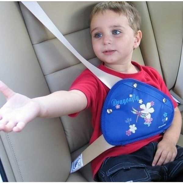 Ремень безопасности детский: можно пристегиваться, в каком возрасте, закон, ремень натянутый, трехточечный, накладка, подушка, штраф за переноску без ремня