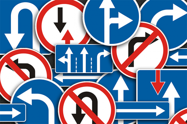 Знак «Повернуть налево»: какие запрещены, разрешены, повернуть на знак «прямо», правила дорожного движения и дорожные знаки, можно повернуть на главную дорогу
