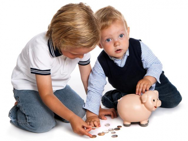 Взыскать дополнительные расходы на содержание ребенка помимо алиментов