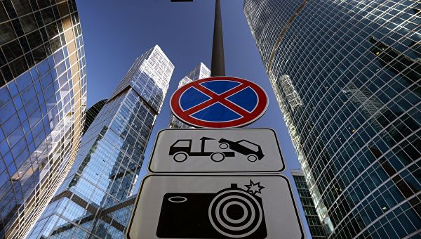 Знак остановки транспорта: как работают дорожные знаки общего пользования, действие, незаконная установка по правилам дорожного движения