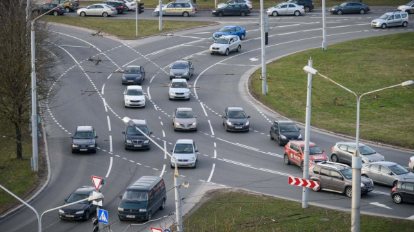 ДТП на перекрестке с круговым движением: причины аварии, что будет в случае столкновения на перекрестке с круговым движением