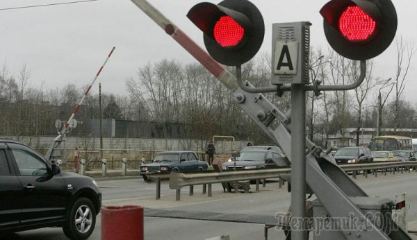 Штраф за проезд с красным светом: сколько платить водителю за движение под камерами, проезд на поезде, стоп-линия красного цвета